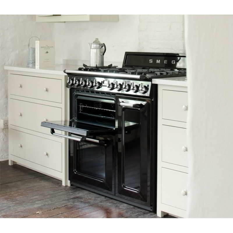 Centre de cuisson SMEG 90 cm four en hauteur Induction "Victoria"